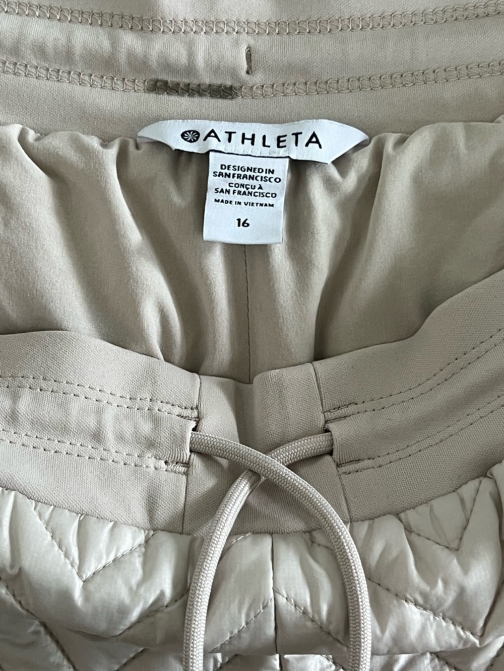 ATHLETA Apres Quilted Ski Short Cream Size 16 - Picture 10 of 11
